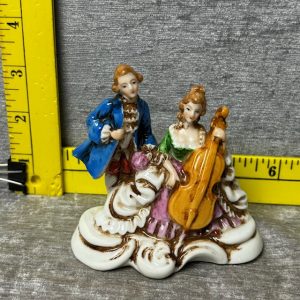 Vintage Made in Occupied Japan Maruyama Colonial Courting Couple Cello Figurine Simon Sez Auctions Tyler TX
